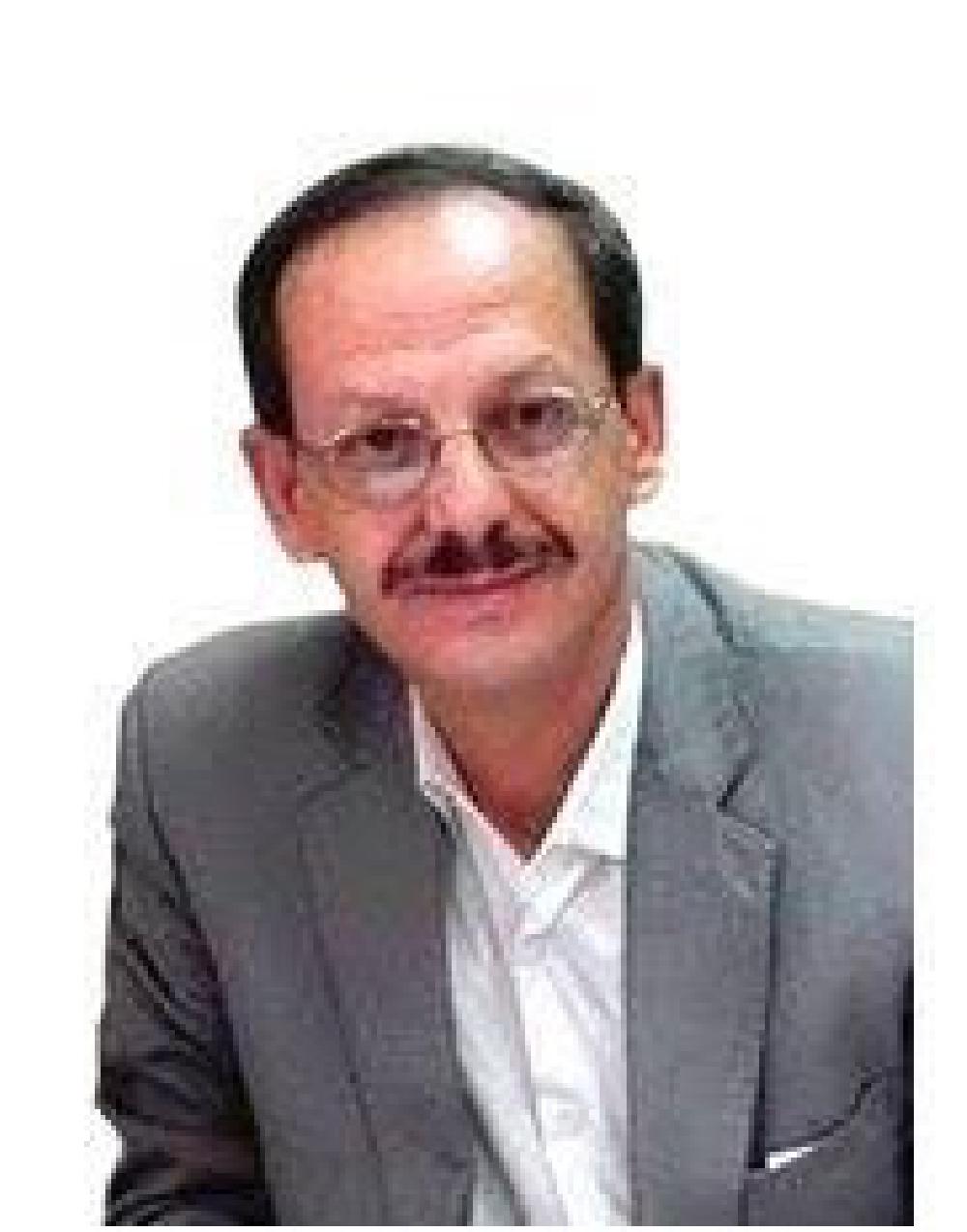 عوني الداوود
نائب رئيس تحرير جريدة الدستور الاردنية
رئيس مركز الدستور للدراسات الاقتصادية
مدرب في مجال الإعلام وفنون الصحافة_والصحافة المتخصصة_ و صحافة الاقتصاد السياسي_والتحليل السياسي والاقتصادي٠
